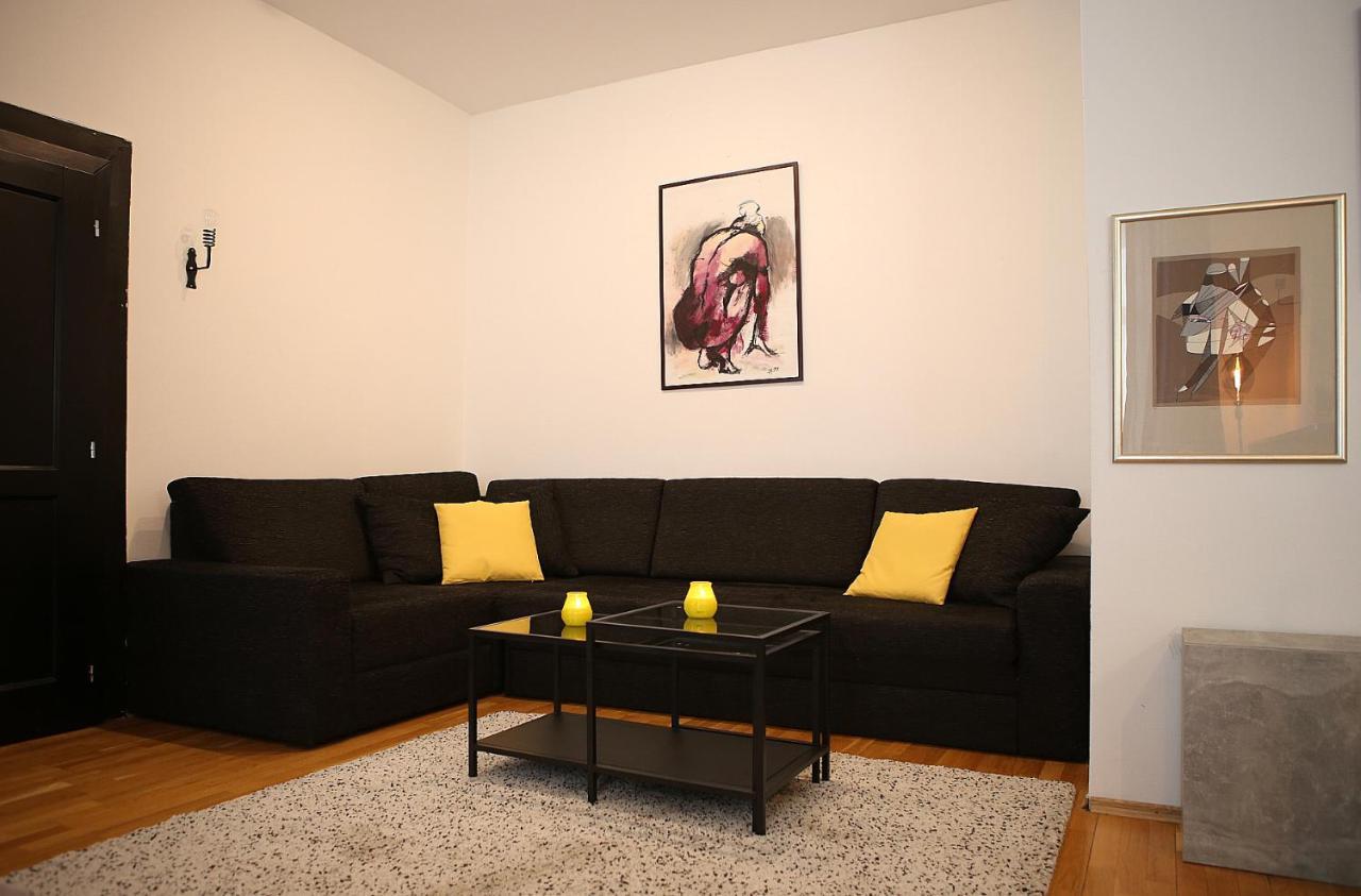 Cozy Apartment In The Middle Of Μπρατισλάβα Εξωτερικό φωτογραφία