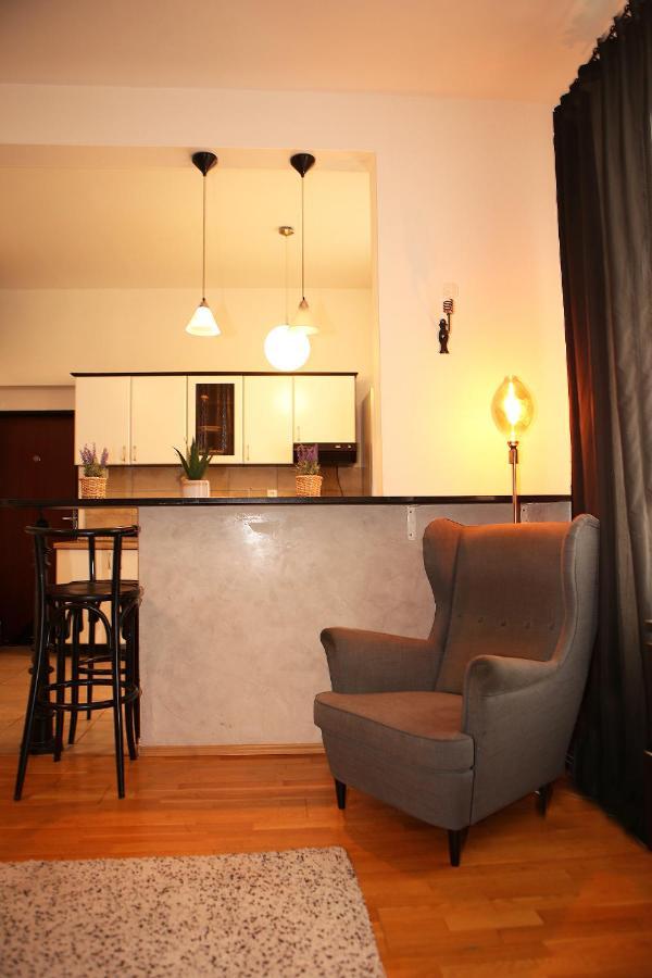 Cozy Apartment In The Middle Of Μπρατισλάβα Εξωτερικό φωτογραφία